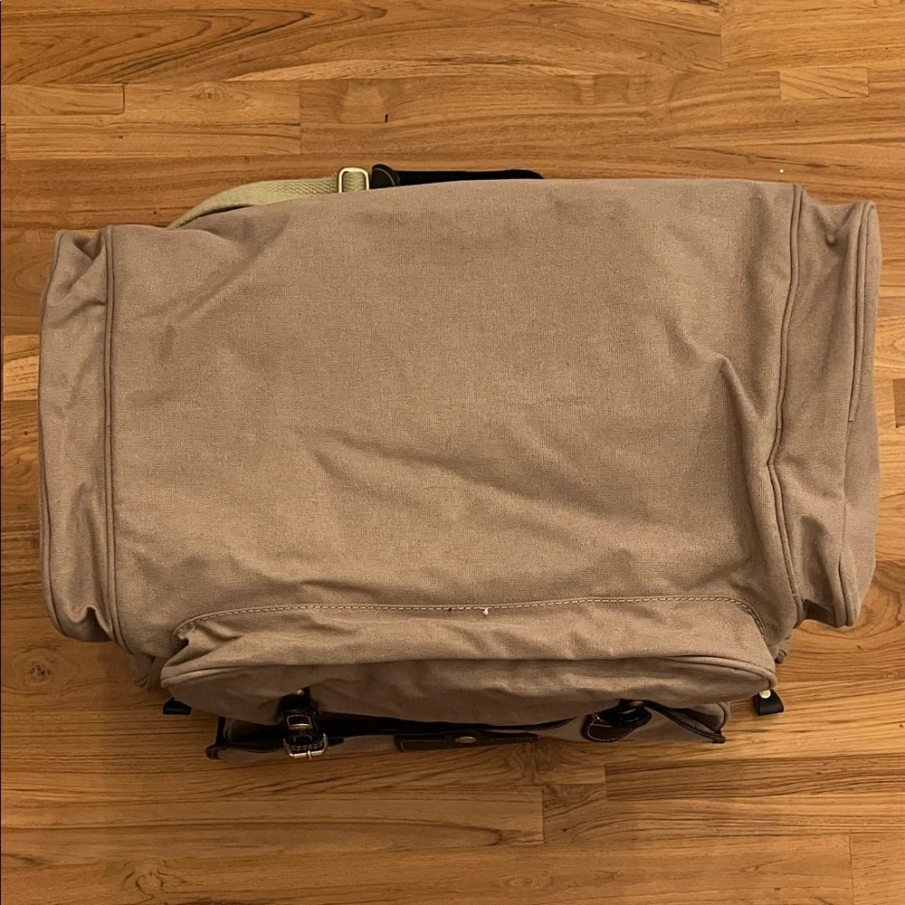 Eddie Bauer x Ford Tan Canvas Men's Duffle Bag Leather Details